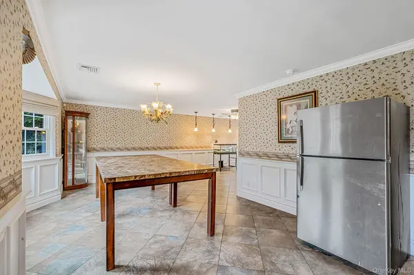 35 Scout TRL, Ridge, NY 11961