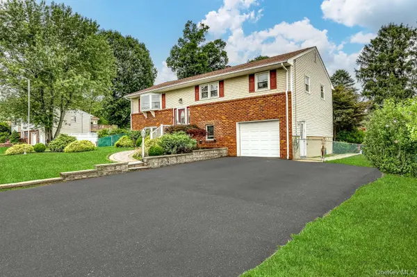 55 Maple DR, Stony Point, NY 10980