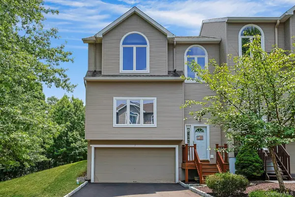 1 Ledger View CT, Highland Mills, NY 10930