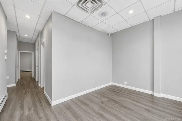 285 Broadway, Bethpage, NY 11714