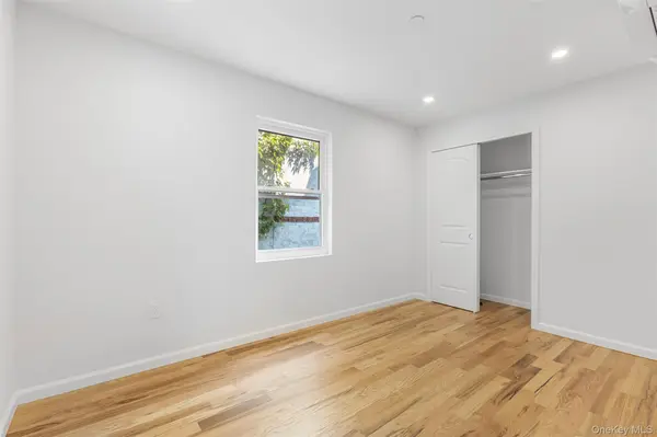 3439 Grace AVE, Bronx, NY 10469
