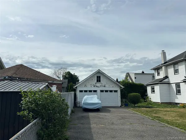 96 California AVE, Hempstead, NY 11550