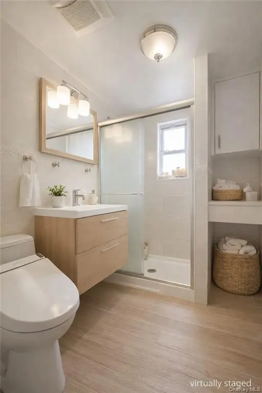150 Bay 40th ST, Brooklyn, NY 11214