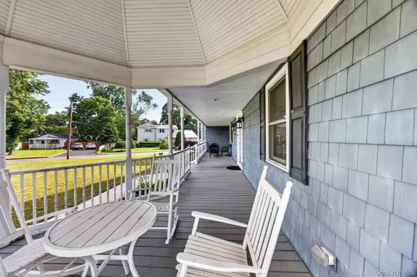60 Steuben BLVD, Nesconset, NY 11767