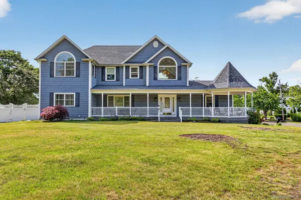 60 Steuben BLVD, Nesconset, NY 11767