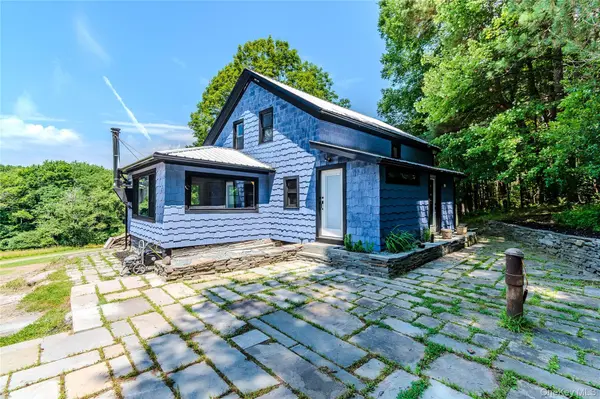 63 Cape RD, Youngsville, NY 12791
