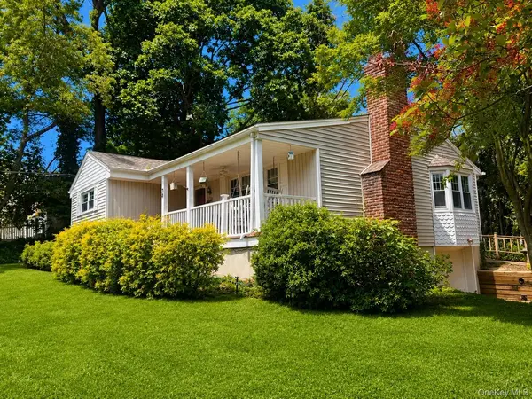 38 Hill DR, Glen Head, NY 11545