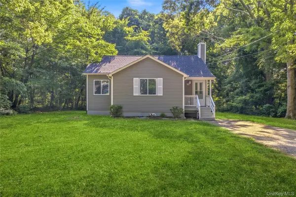 114 Wilson AVE, Medford, NY 11763