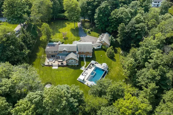 8 Seymour PL, Armonk, NY 10504