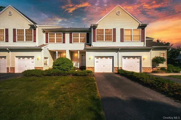 6204 High Ridge CT, Wappingers Falls, NY 12590