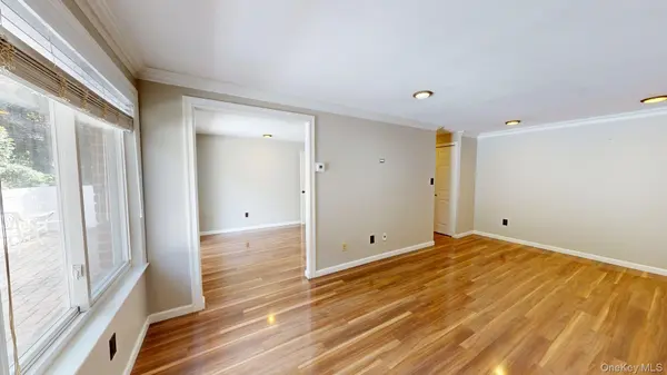 604 Blue Ridge DR, Medford, NY 11763