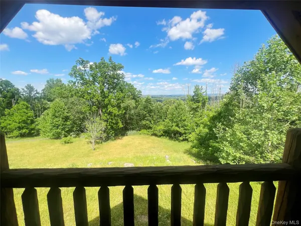 10 Eaglewood Vista LN, Warwick, NY 10990