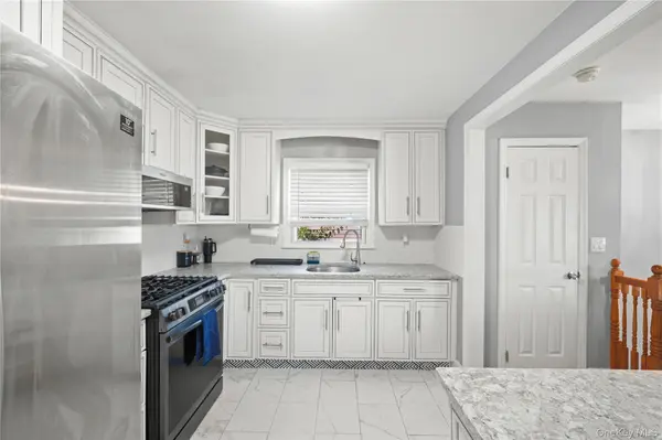 284 Baldwin RD, Hempstead, NY 11550