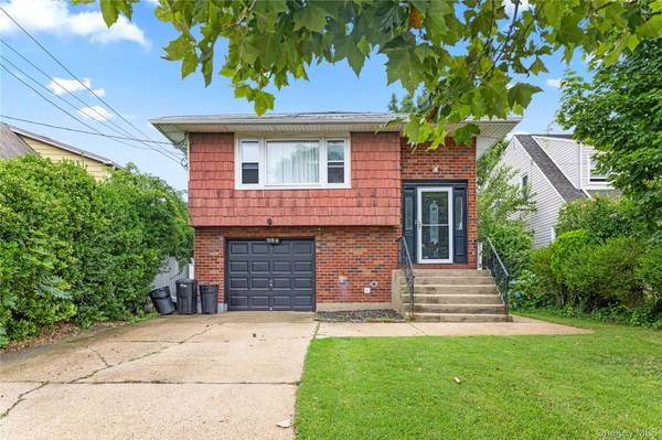 284 Baldwin RD, Hempstead, NY 11550