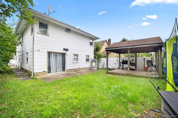 284 Baldwin RD, Hempstead, NY 11550