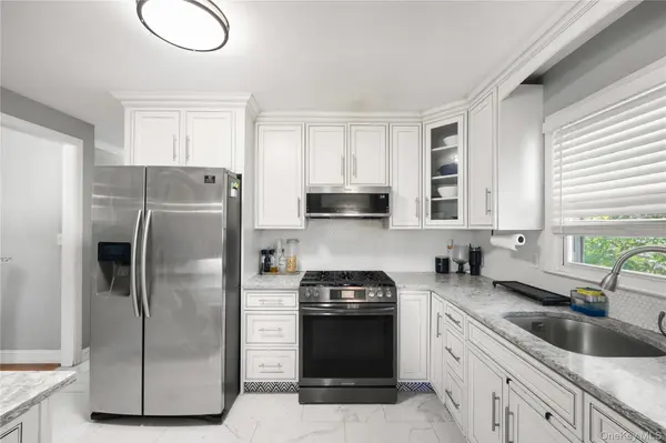 284 Baldwin RD, Hempstead, NY 11550