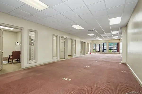 5020 US ROUTE 9W, Newburgh, NY 12550