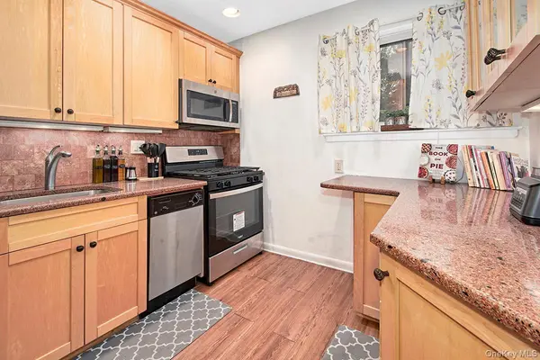 70 West ST #C9, Harrison, NY 10528