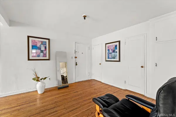 138-29 68th DR #3C, Kew Garden Hills, NY 11367