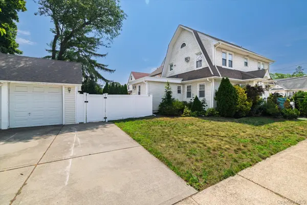 59 Hampton RD, Lynbrook, NY 11563