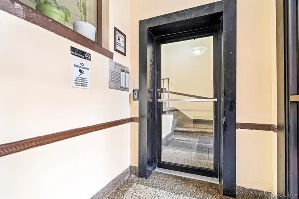 2080 Barnes AVE #4A, Bronx, NY 10462