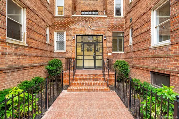 2080 Barnes AVE #4A, Bronx, NY 10462