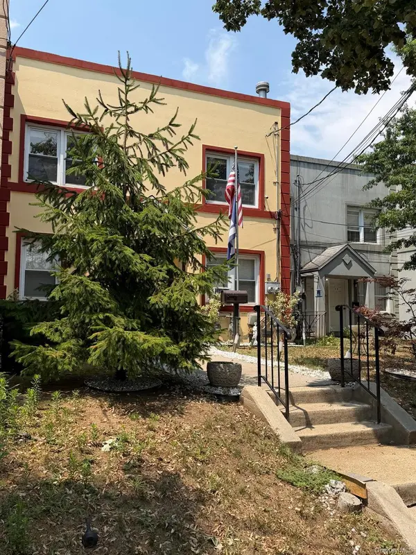 14032 184th ST, Jamaica, NY 11413