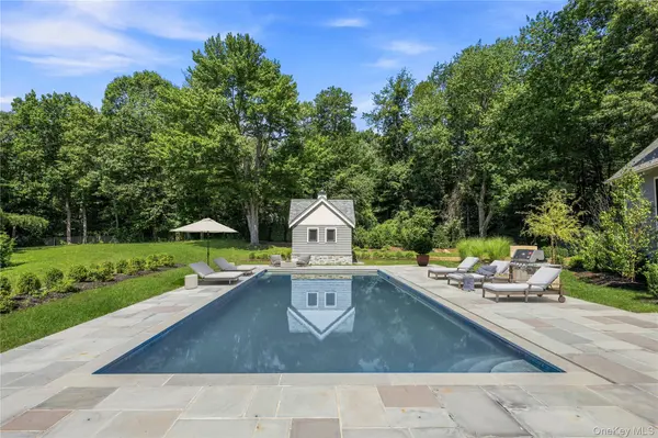 2 Barry CT, Katonah, NY 10536