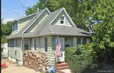 1366 East ST, Elmont, NY 11003