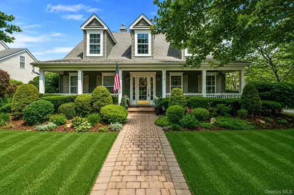 5 Green Ash ST, Calverton, NY 11933