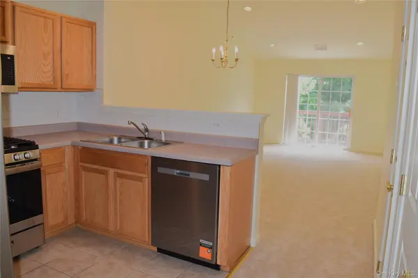 1165 Maggie RD #7-12, Newburgh, NY 12550