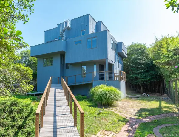 36 Dune WAY, Seaview, NY 11770
