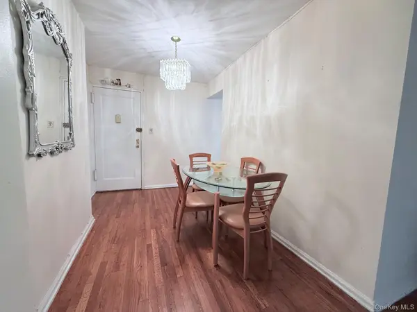 83-20 98 ST #5J, Woodhaven, NY 11421