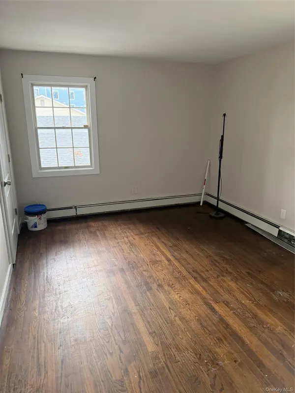 18 N 15th ST, Wyandanch, NY 11798