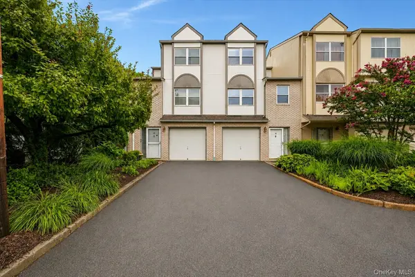 20 Milford CT, Nanuet, NY 10954