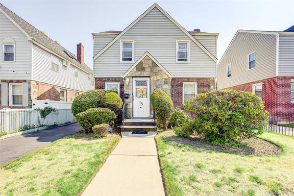 223-42 114th AVE, Cambria Heights, NY 11411