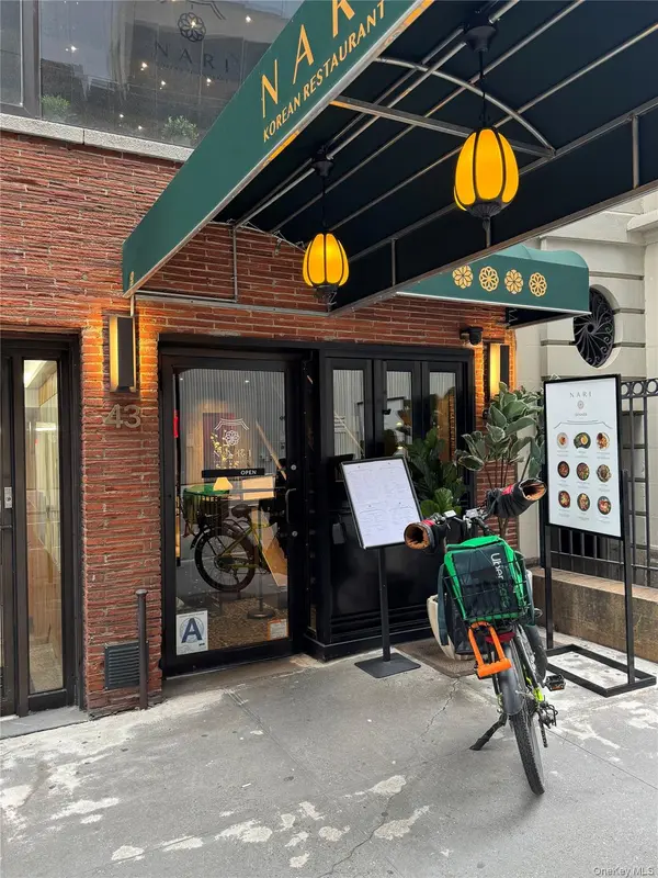 43 W 54th ST, New York (manhattan), NY 10019