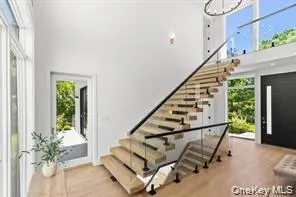 66 Hillside DR, Sag Harbor, NY 11963