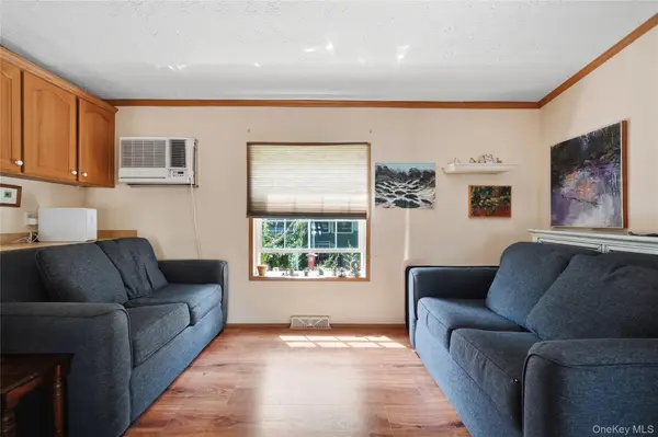 658-A11 Sound AVE, Calverton, NY 11933