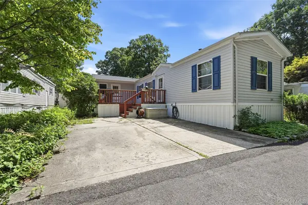 658-A11 Sound AVE, Calverton, NY 11933