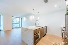 133-27 39th AVE #10A, Flushing, NY 11354