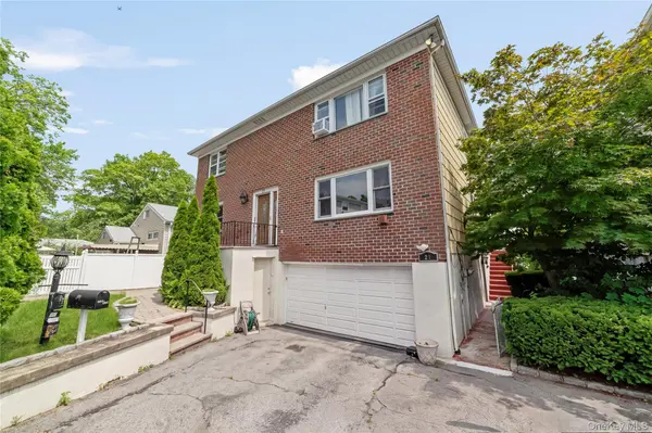 21 Bryn Mawr PL, Yonkers, NY 10701