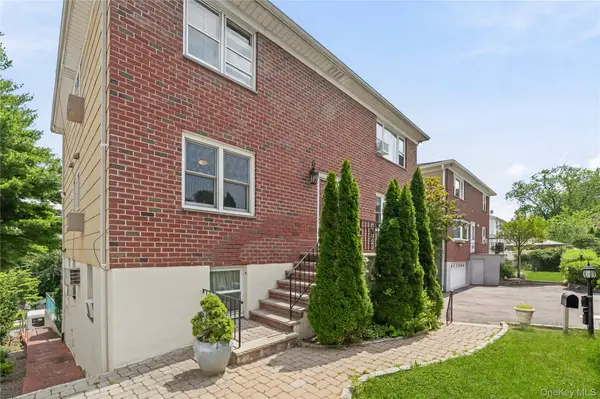 21 Bryn Mawr PL, Yonkers, NY 10701