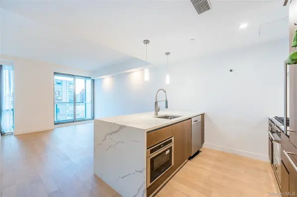 33-66 Farrington ST #8F, Flushing, NY 11355