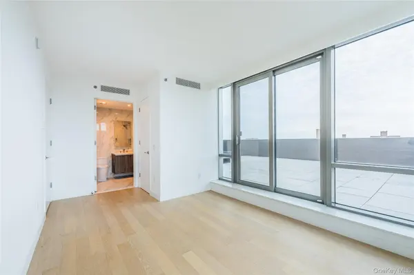 33-66 Farrington ST #8F, Flushing, NY 11355