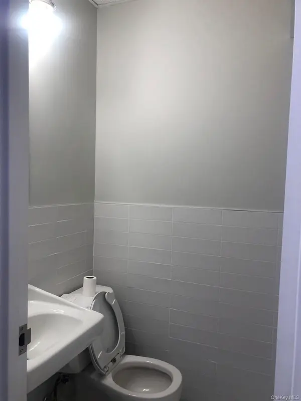 13343 35th AVE #2nd fl, Flushing, NY 11354