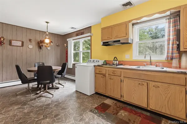44 Somerset LN, Putnam Valley, NY 10579