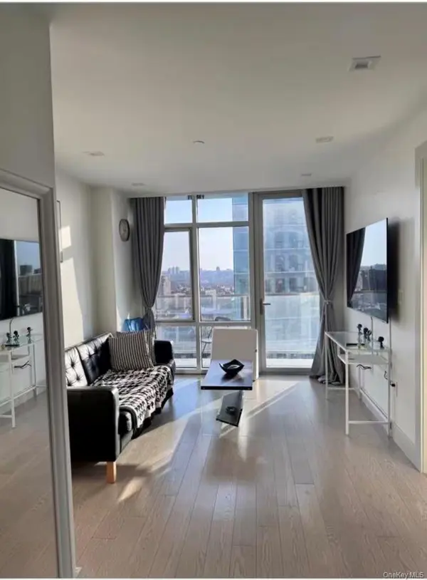41-62 Bowne ST #13D, Flushing, NY 11355