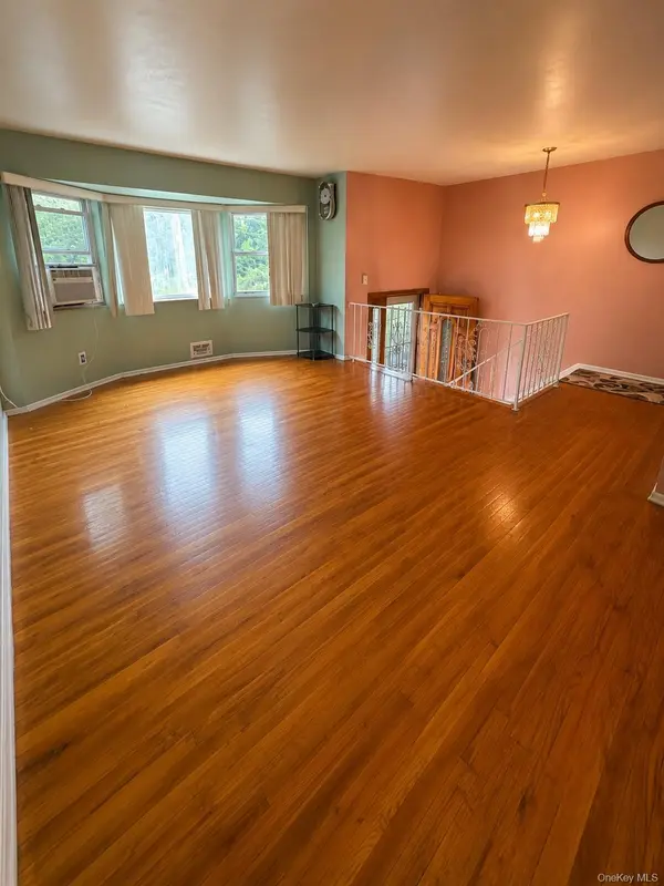 Address not disclosed, West Islip, NY 11795