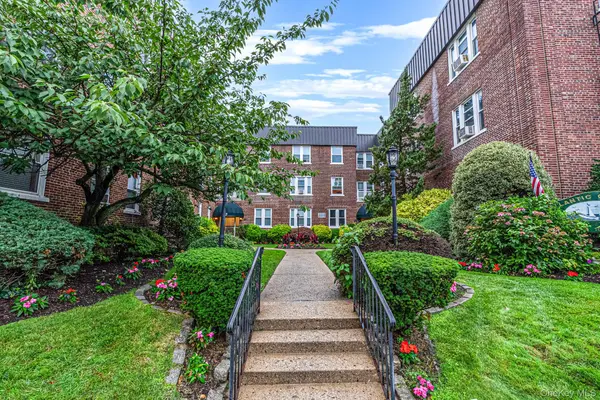 185 Atlantic AVE #C11, Lynbrook, NY 11563